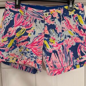 Lilly Pulitzer Shorts Indigo Sunken Treasure size 4 EUC